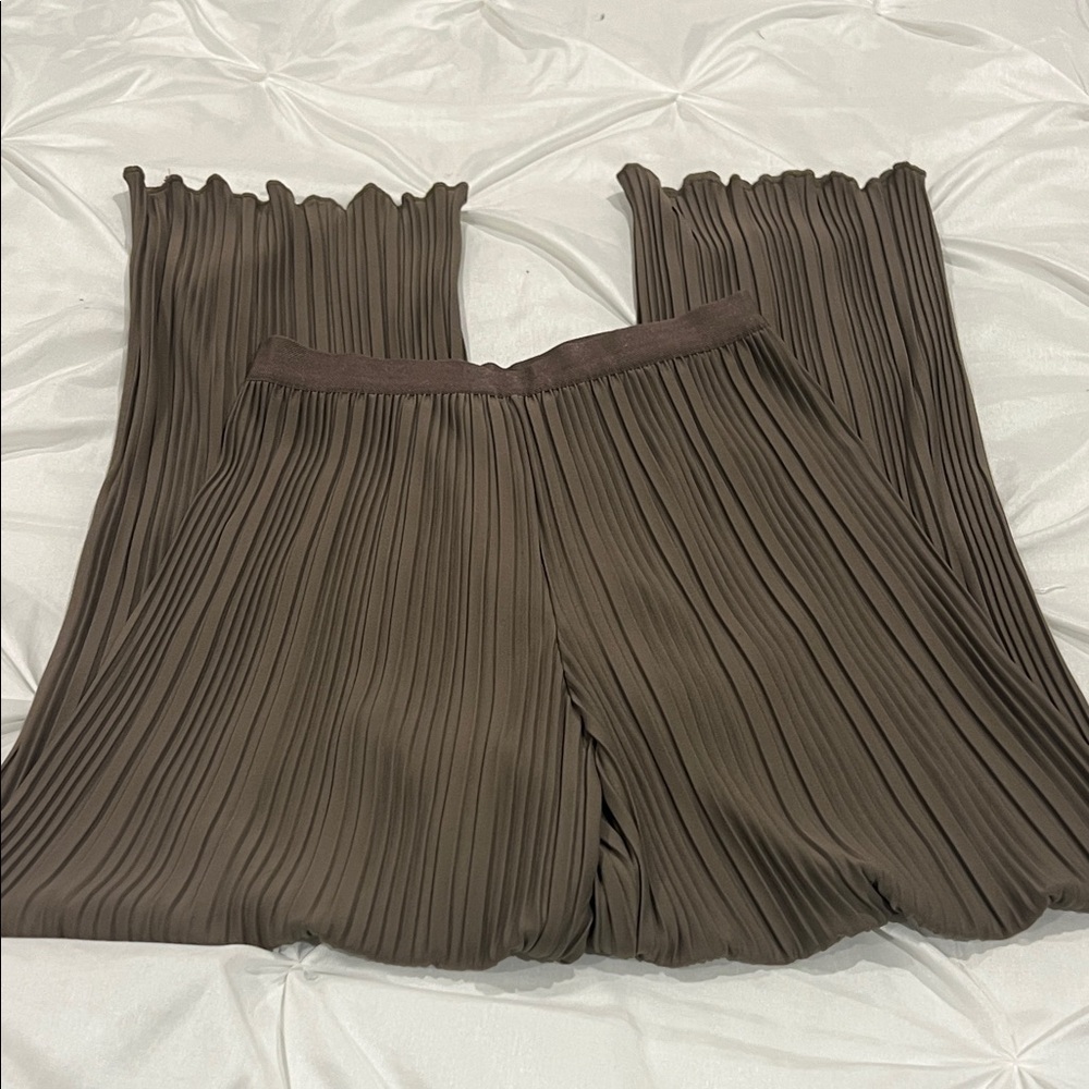 RAILS Brown Pleated Two-Piece Set size XS - Picture 3 of 8